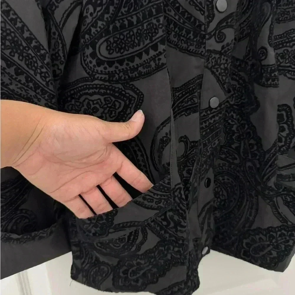 Chico’s Zenergy Velvet Detail Jacket S/M - Picture 7 of 8